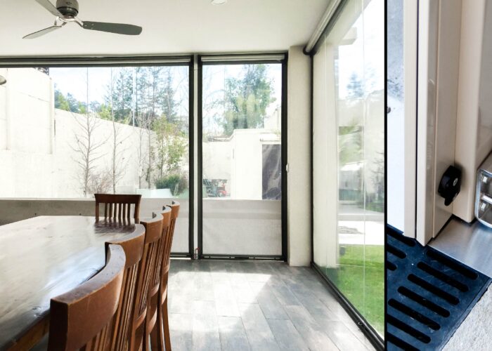 Remote control for motorised Ziptrak blinds