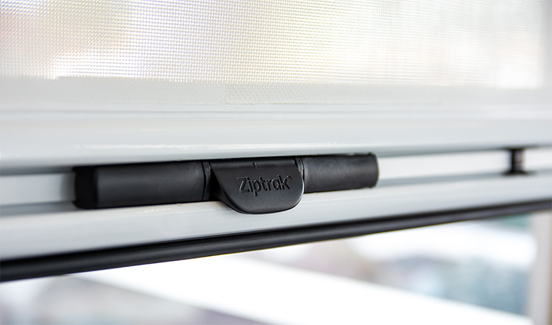 Ziptrak centre lock mechanism handle 2